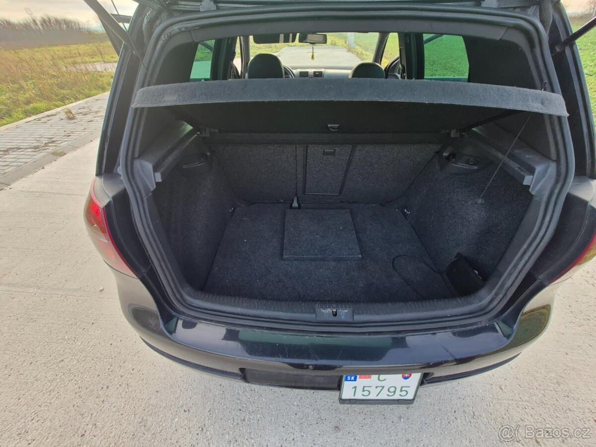 2005 Volkswagen GOLF - 14