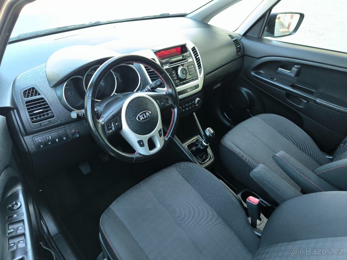 2017 Kia VENGA - 14