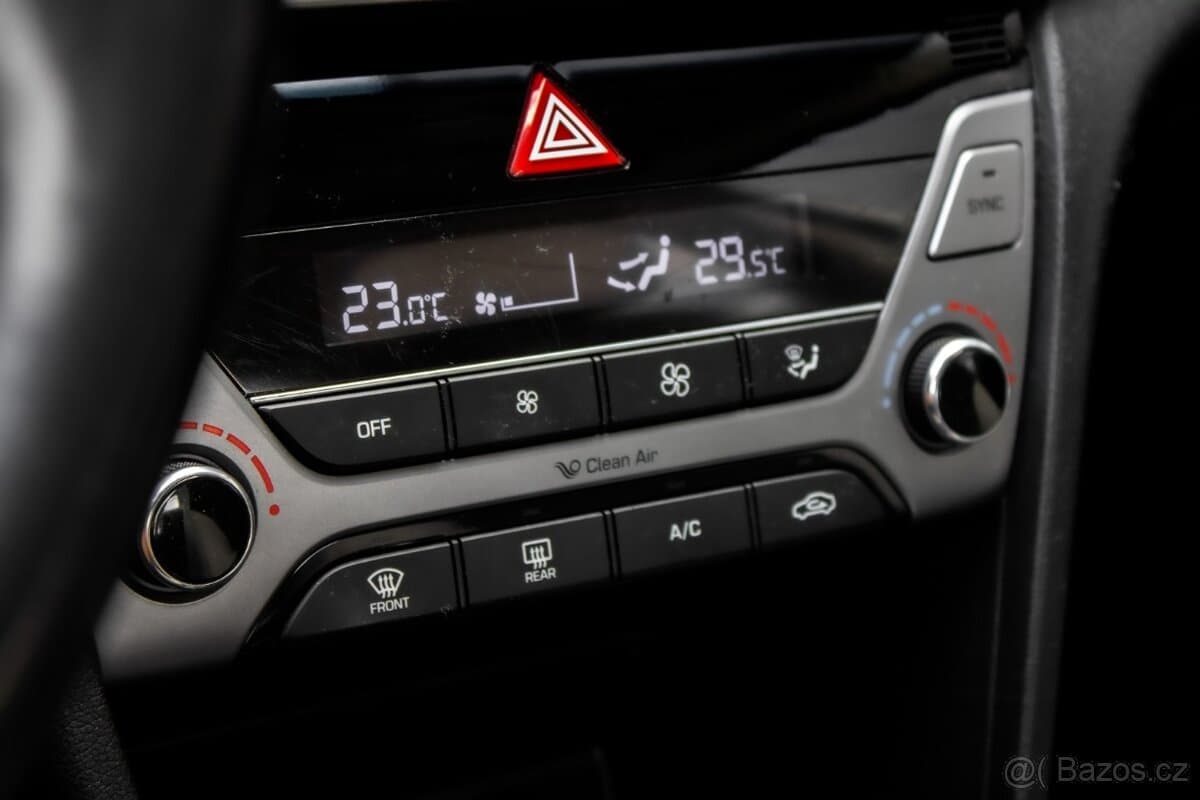 2017 Hyundai ELANTRA - 14