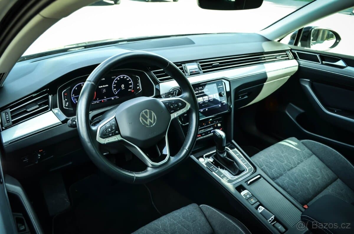 2023 Volkswagen PASSAT - 14