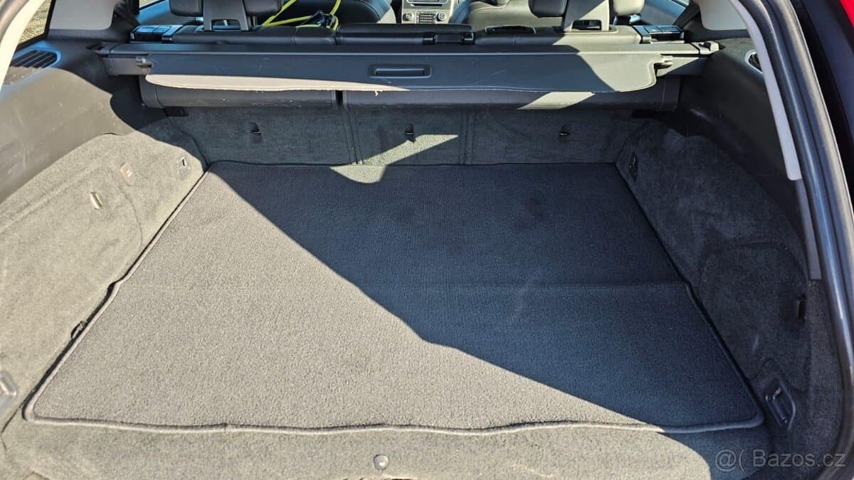 2015 Volvo V60 - 14