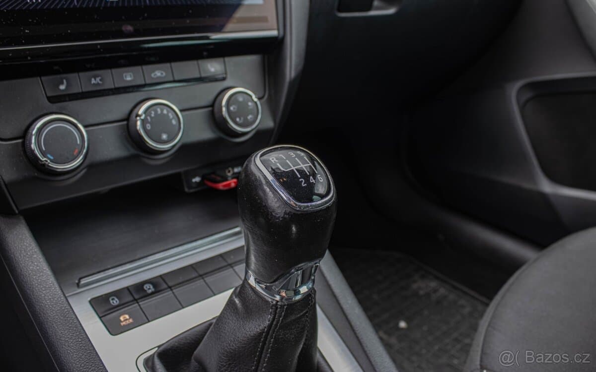 2017 Škoda OCTAVIA - 14