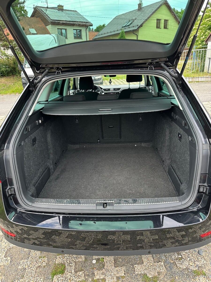 2020 Škoda SUPERB - 14