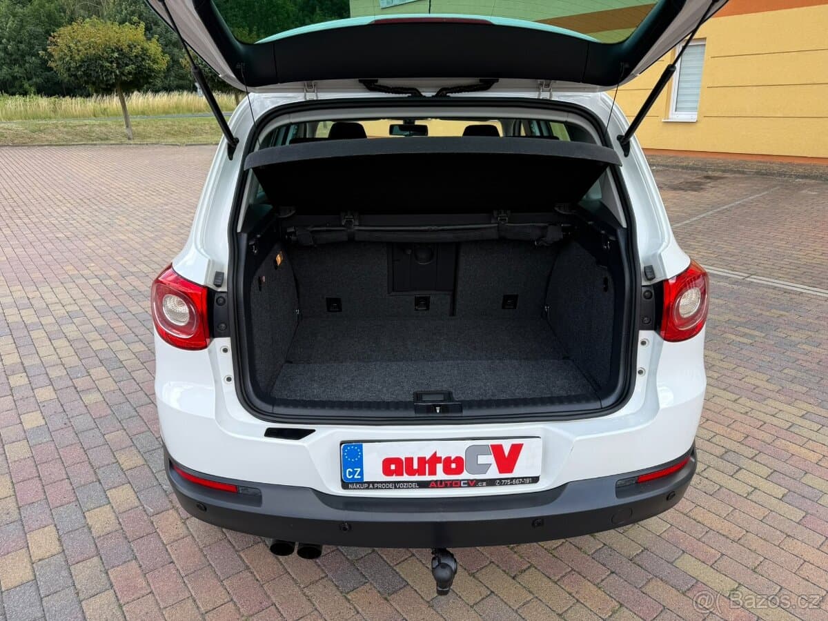 2011 Volkswagen TIGUAN - 14