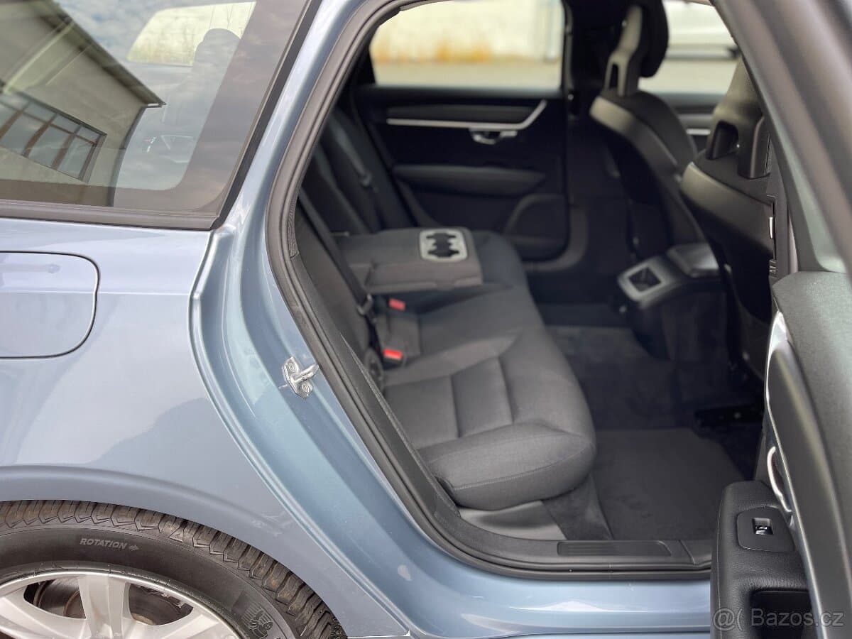 2017 Volvo V90 - 14