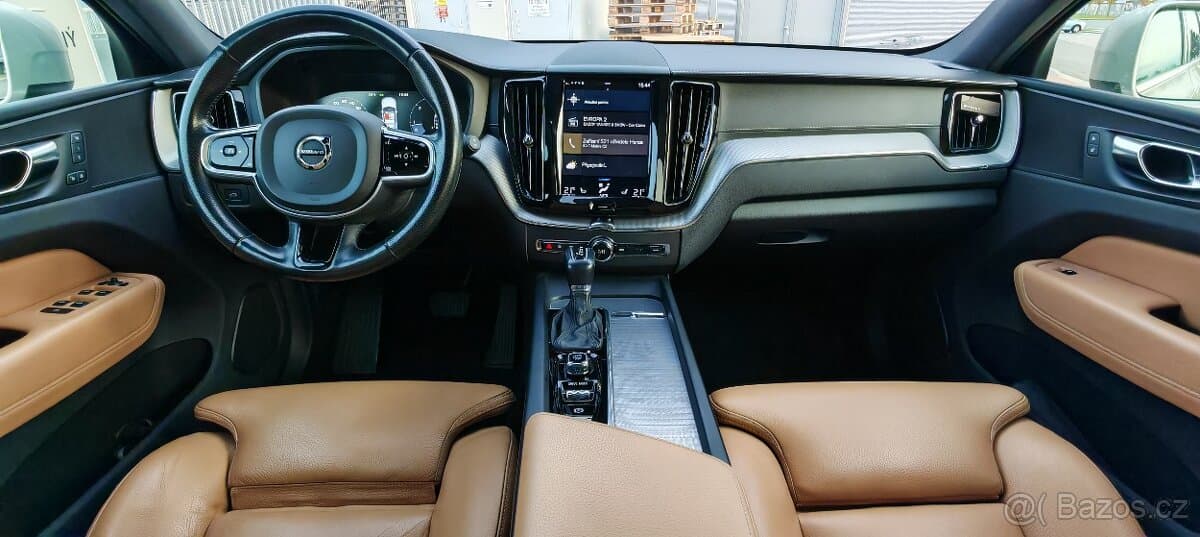 2019 Volvo XC60 - 14