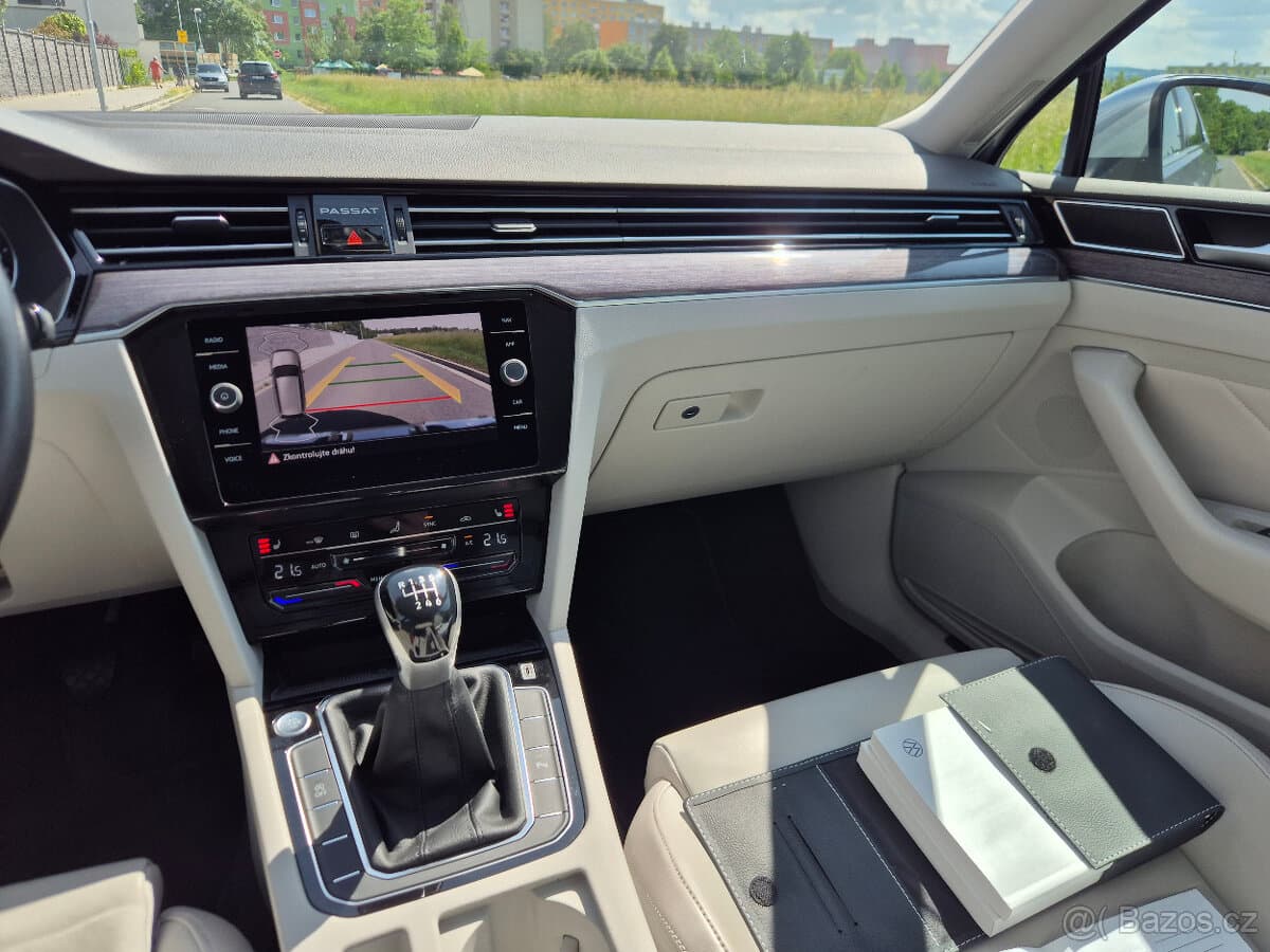 2021 Volkswagen PASSAT - 14
