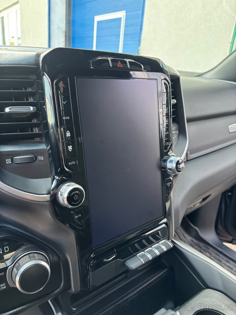 2021 RAM 1500 - 14