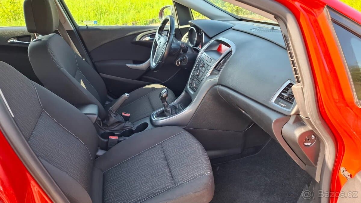 2014 Opel ASTRA - 14