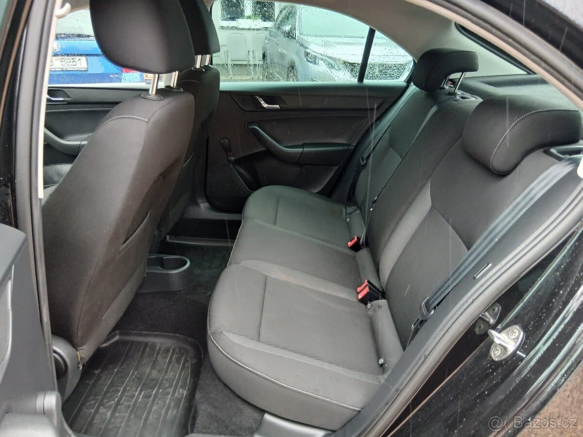 2015 Škoda RAPID - 14