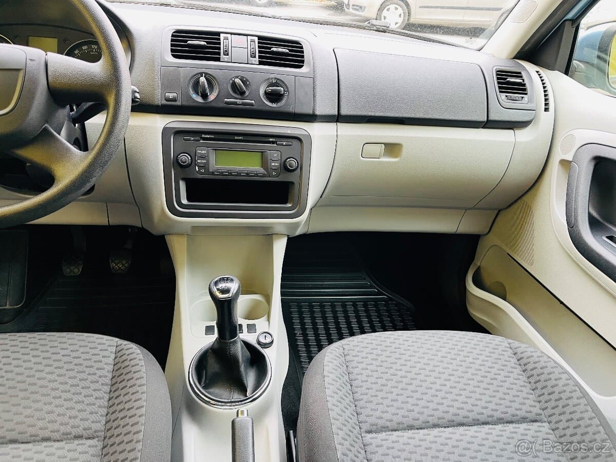 2011 Škoda FABIA - 14