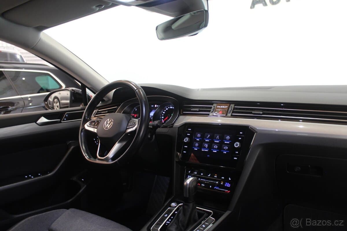 2023 Volkswagen PASSAT - 14