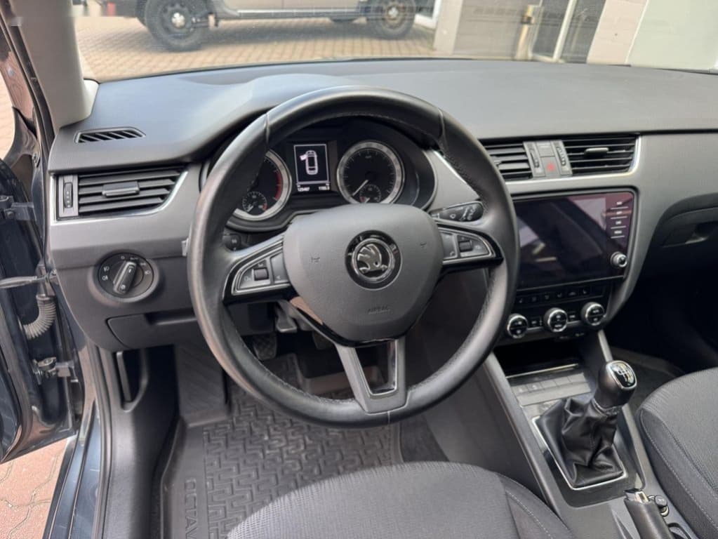 2017 Škoda OCTAVIA - 14