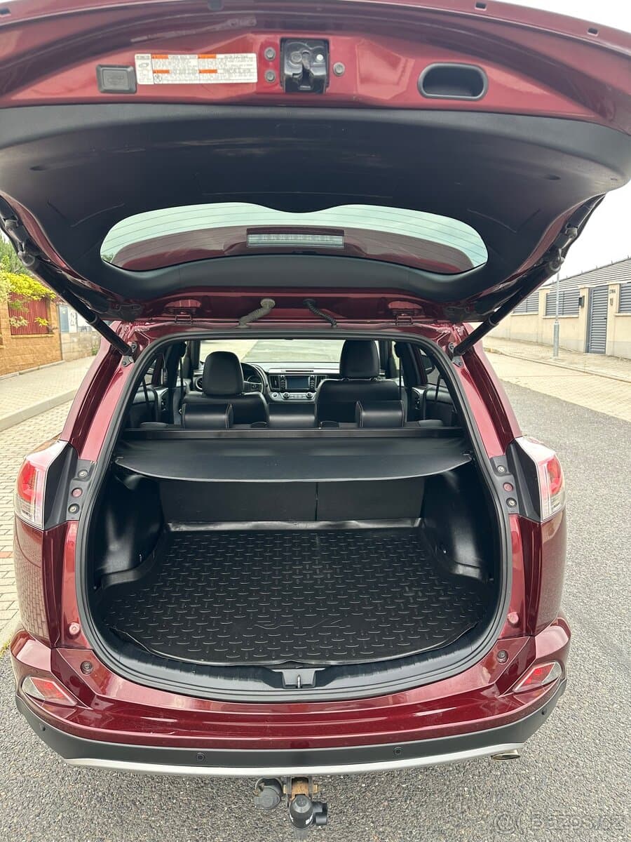 2017 Toyota RAV4 - 14