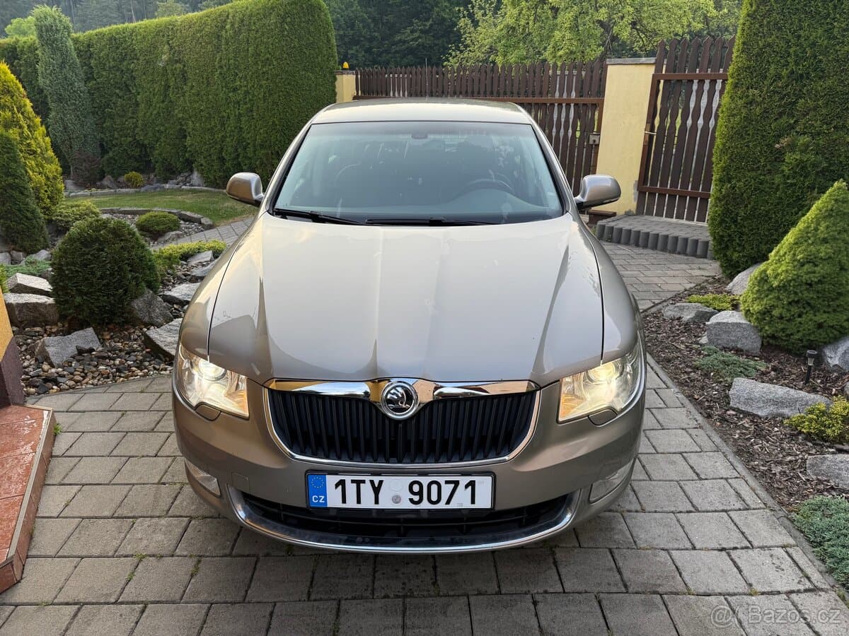 2009 Škoda SUPERB - 14
