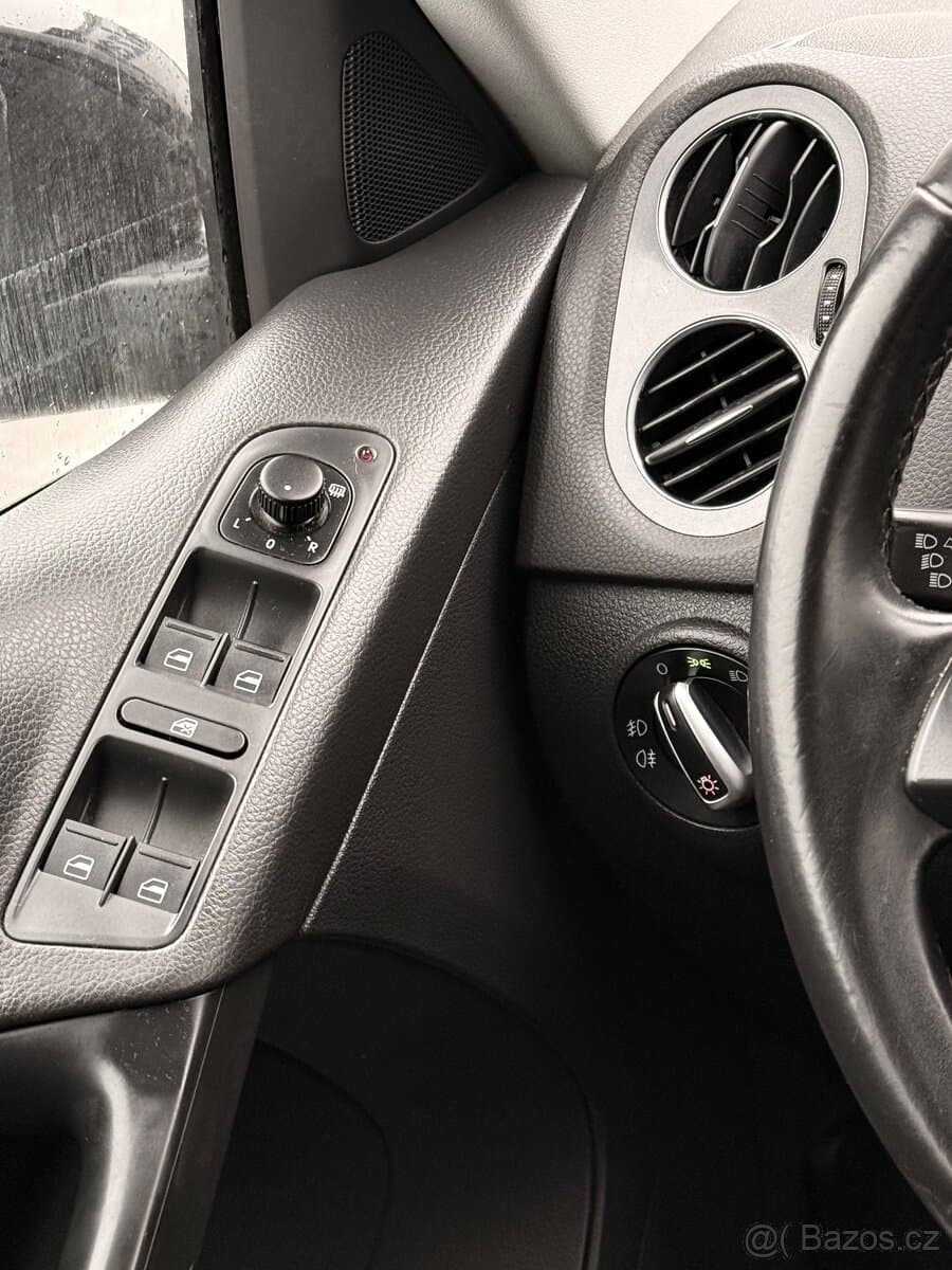 2012 Volkswagen TIGUAN - 14