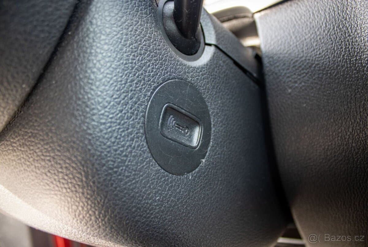 2012 Volkswagen TIGUAN - 14