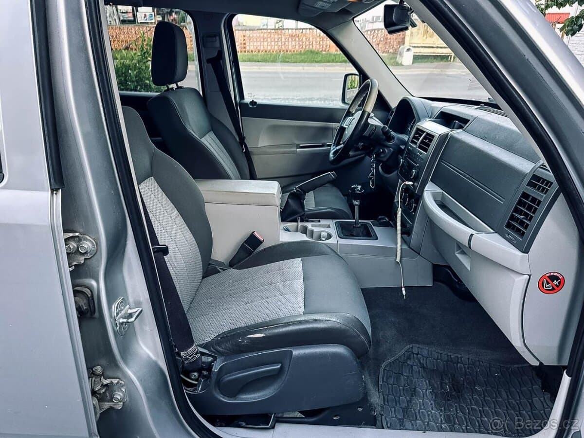 2008 Jeep CHEROKEE - 14