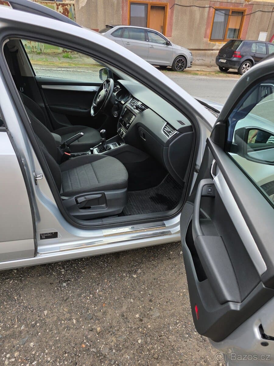 Škoda OCTAVIA - 14