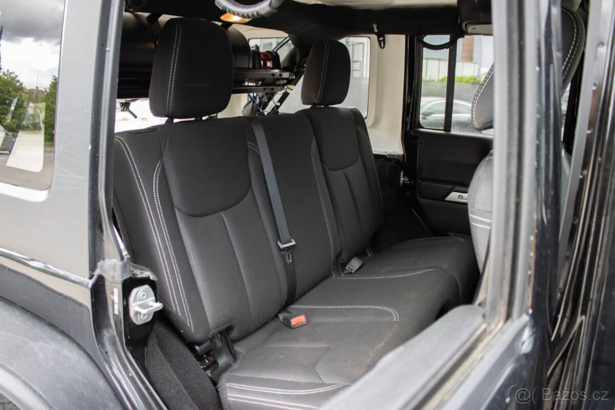 2016 Jeep WRANGLER - 14
