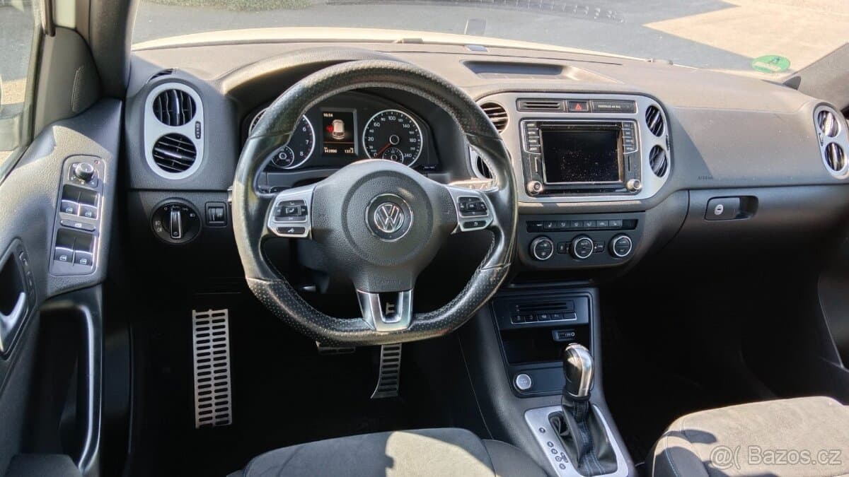 2015 Volkswagen TIGUAN - 14