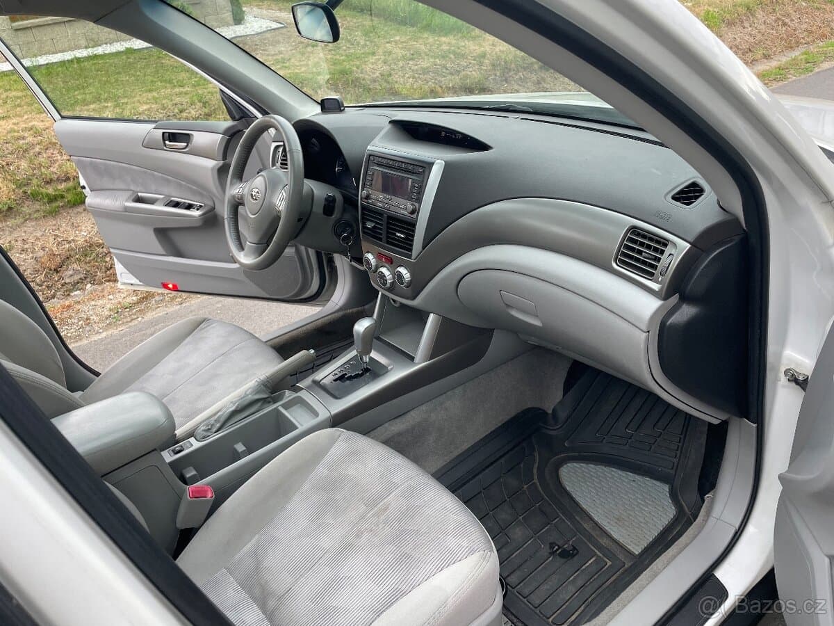 2011 Subaru FORESTER - 14