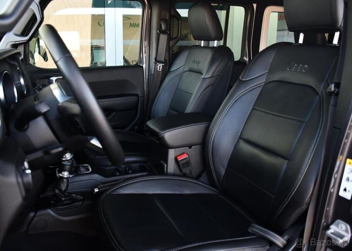 2019 Jeep WRANGLER - 14