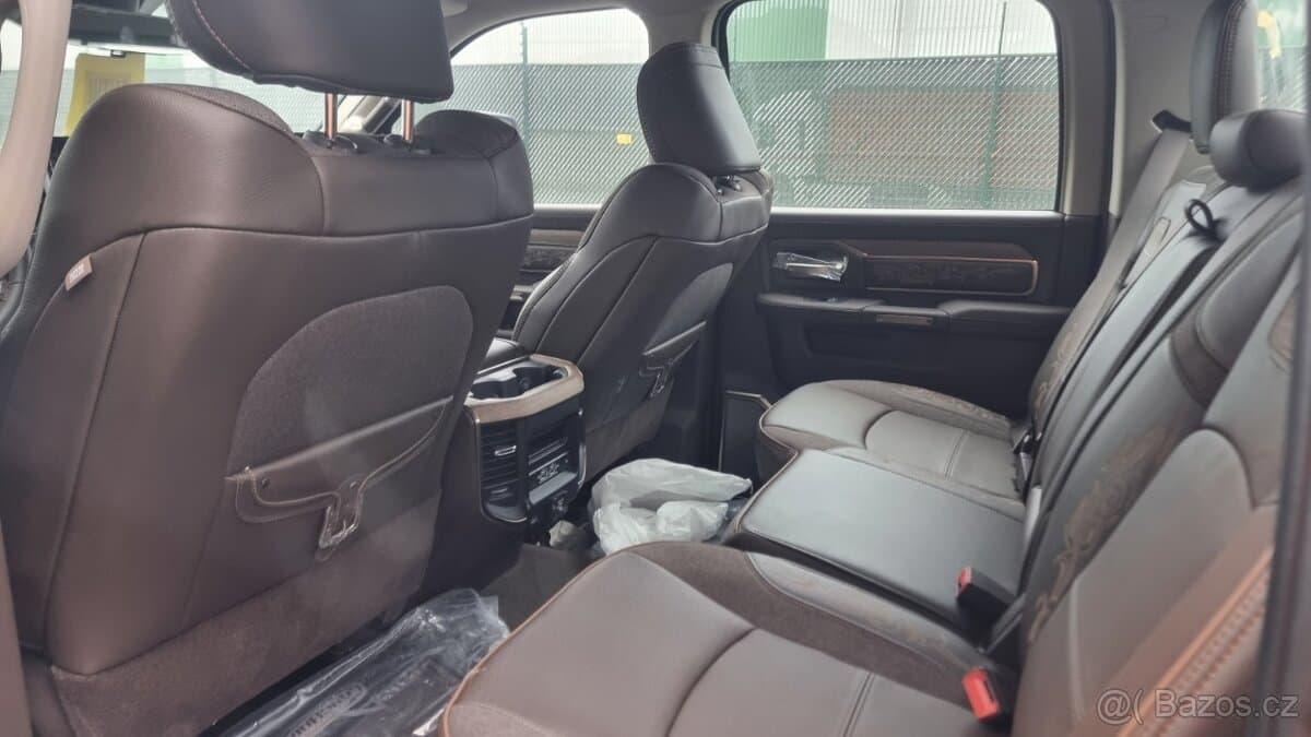 2025 RAM 2500/3500 - 14