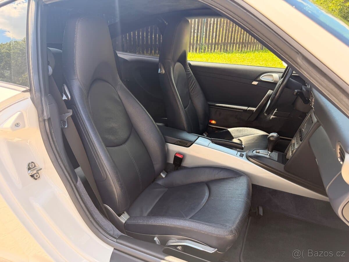 2004 Porsche 911 - 14
