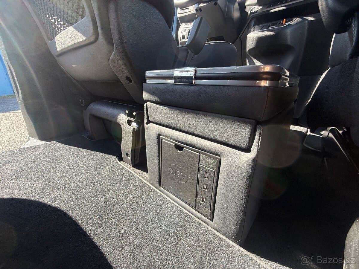 2025 Toyota PROACE - 14