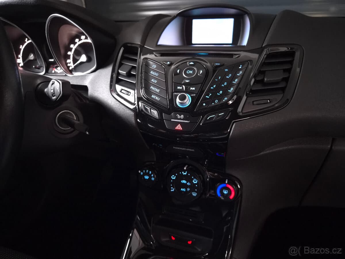 2017 Ford FIESTA - 14