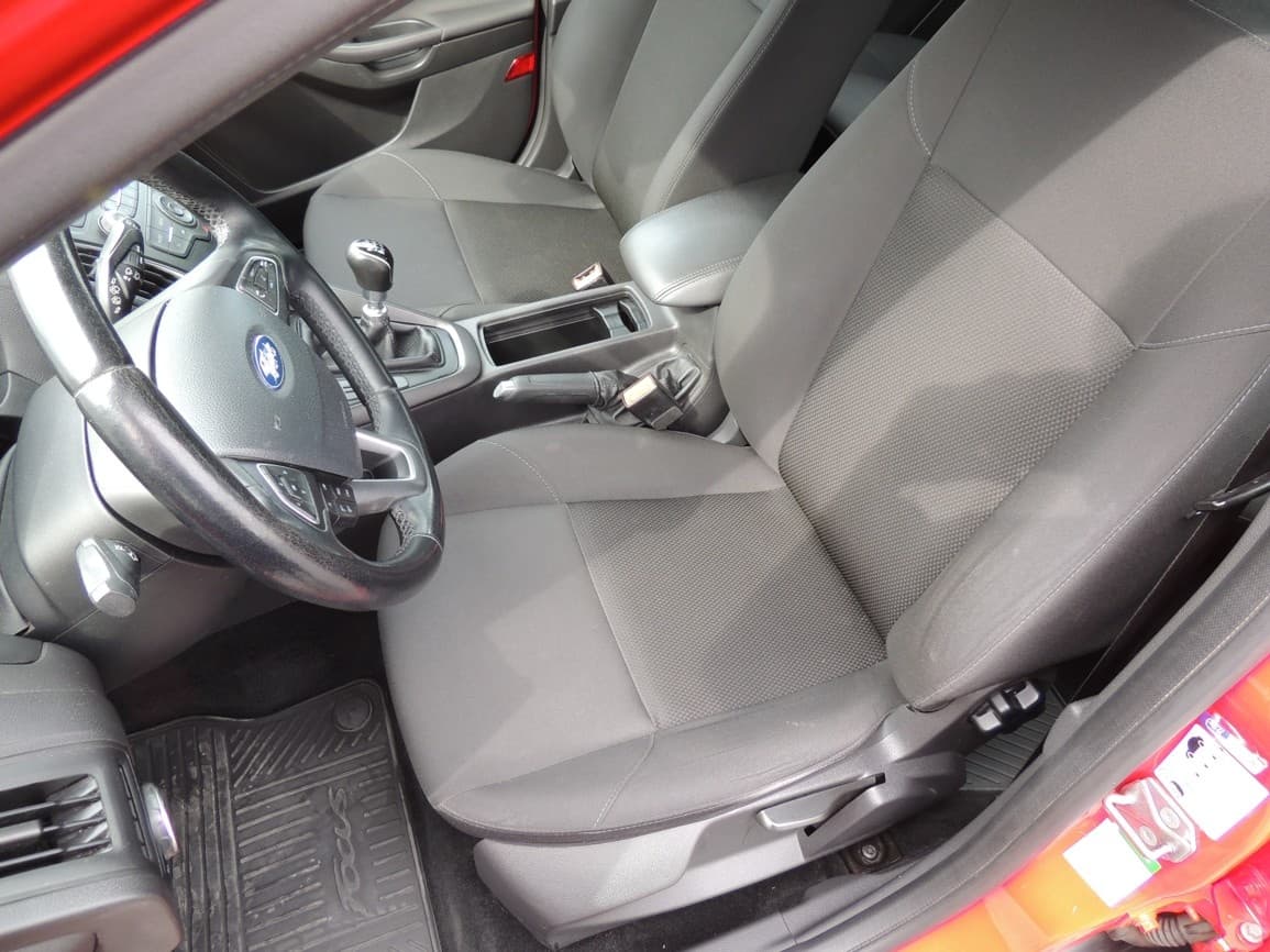 2017 Ford FOCUS - 14