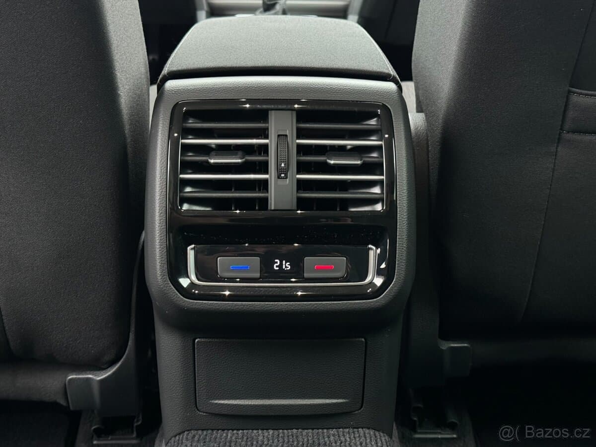 2016 Volkswagen PASSAT - 14
