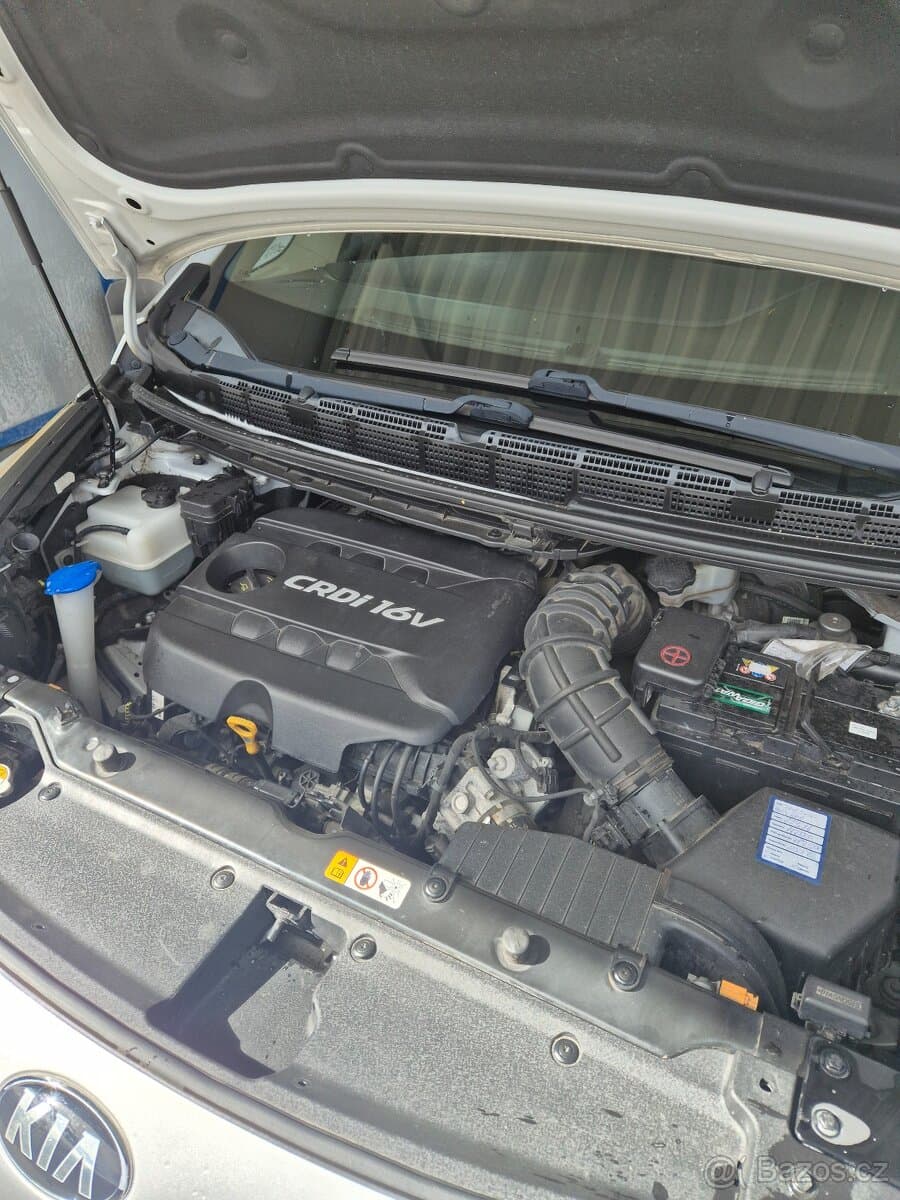 2015 Kia CARENS - 14