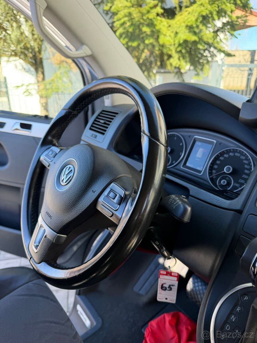 2014 Volkswagen MULTIVAN - 14