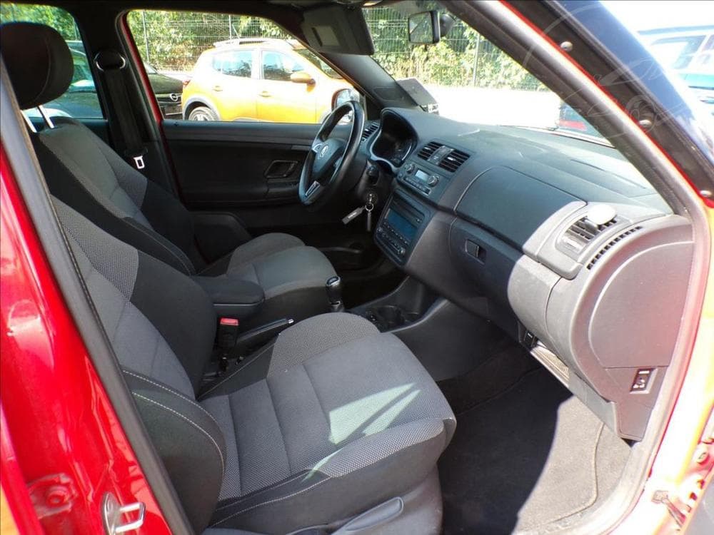 2014 Škoda FABIA - 14