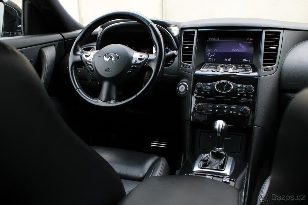 2014 Infiniti QX70 - 14
