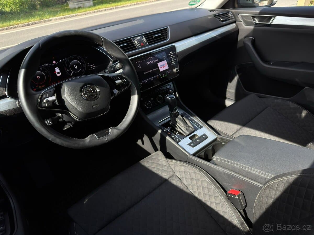 2020 Škoda SUPERB - 14