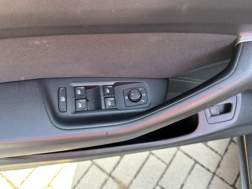 2015 Volkswagen PASSAT - 14
