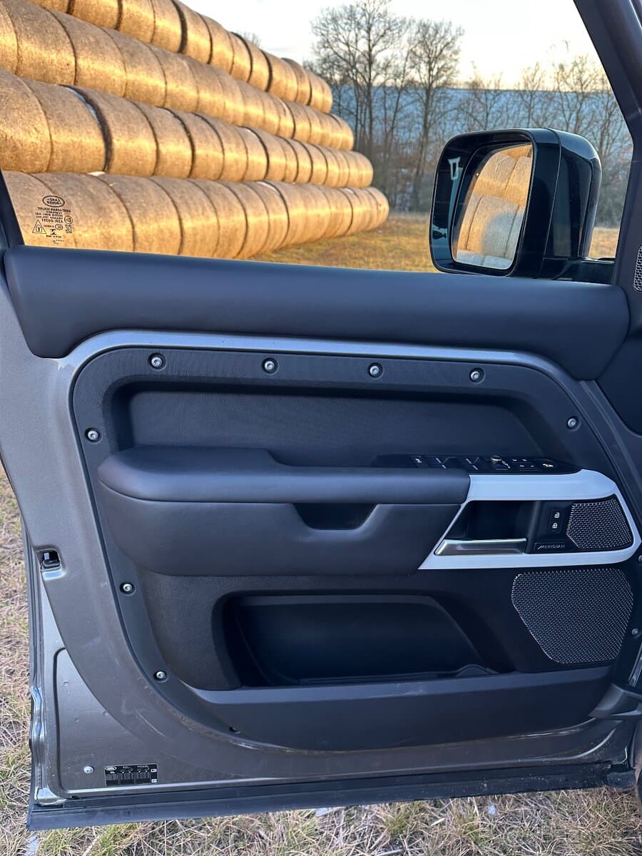 2021 Land Rover DEFENDER - 14