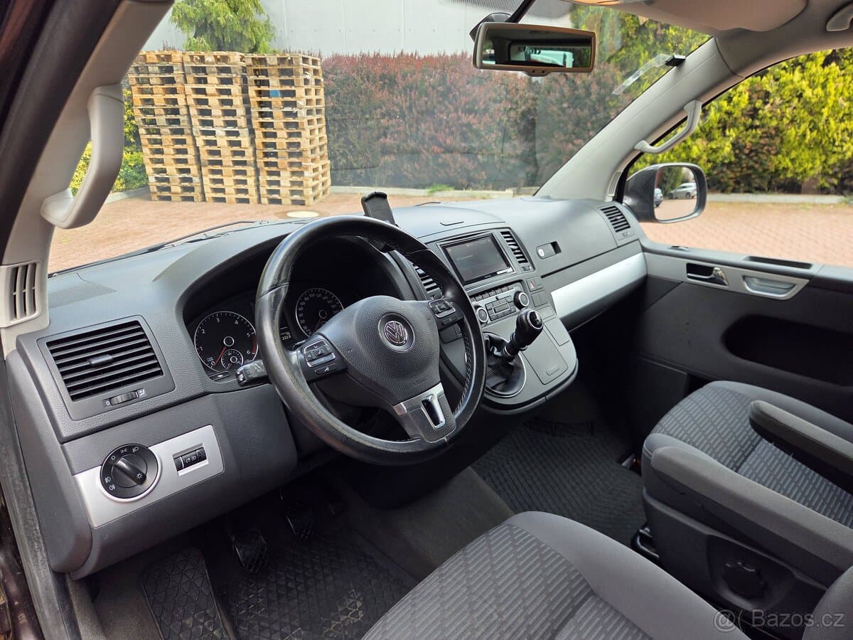 2010 Volkswagen MULTIVAN - 14