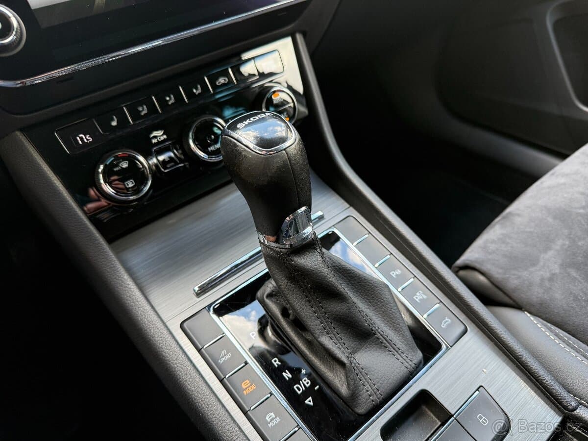 2022 Škoda SUPERB - 14