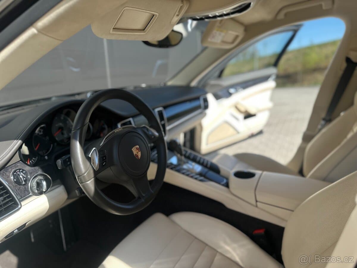 2014 Porsche PANAMERA - 14