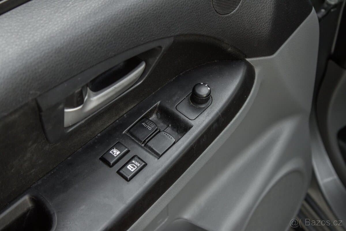 2011 Suzuki SX4 - 14