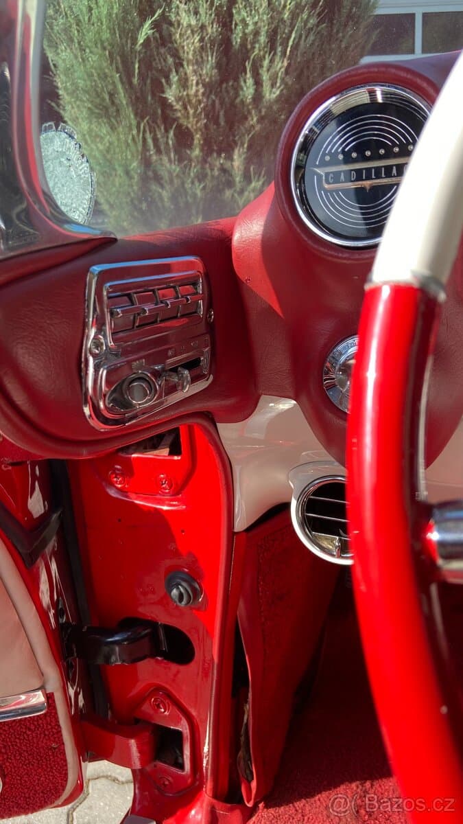 1959 Cadillac DEVILLE - 14