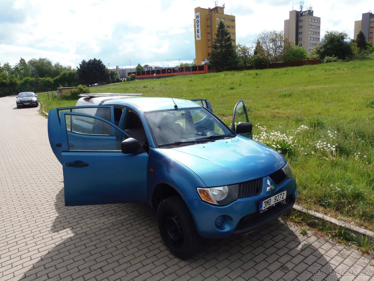 2007 Mitsubishi L200 - 14