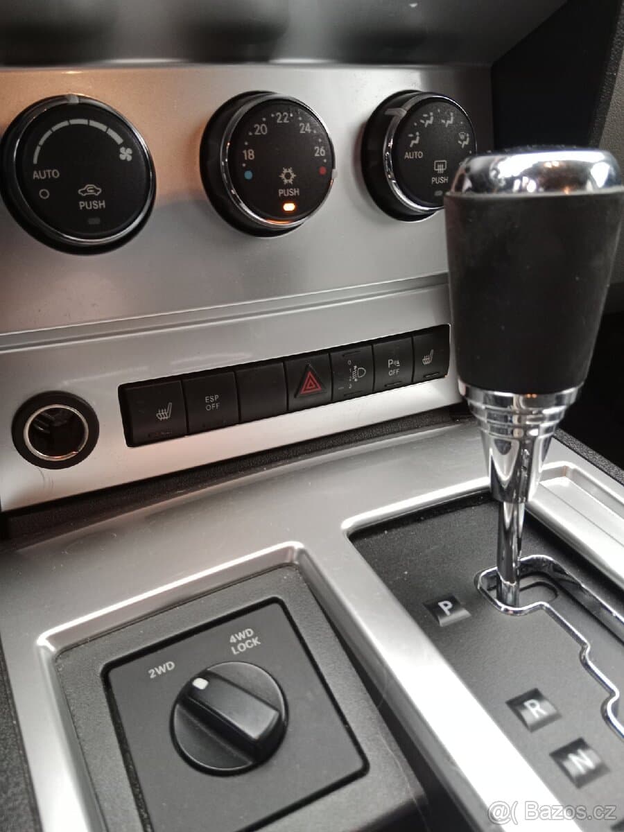 2009 Dodge NITRO - 14