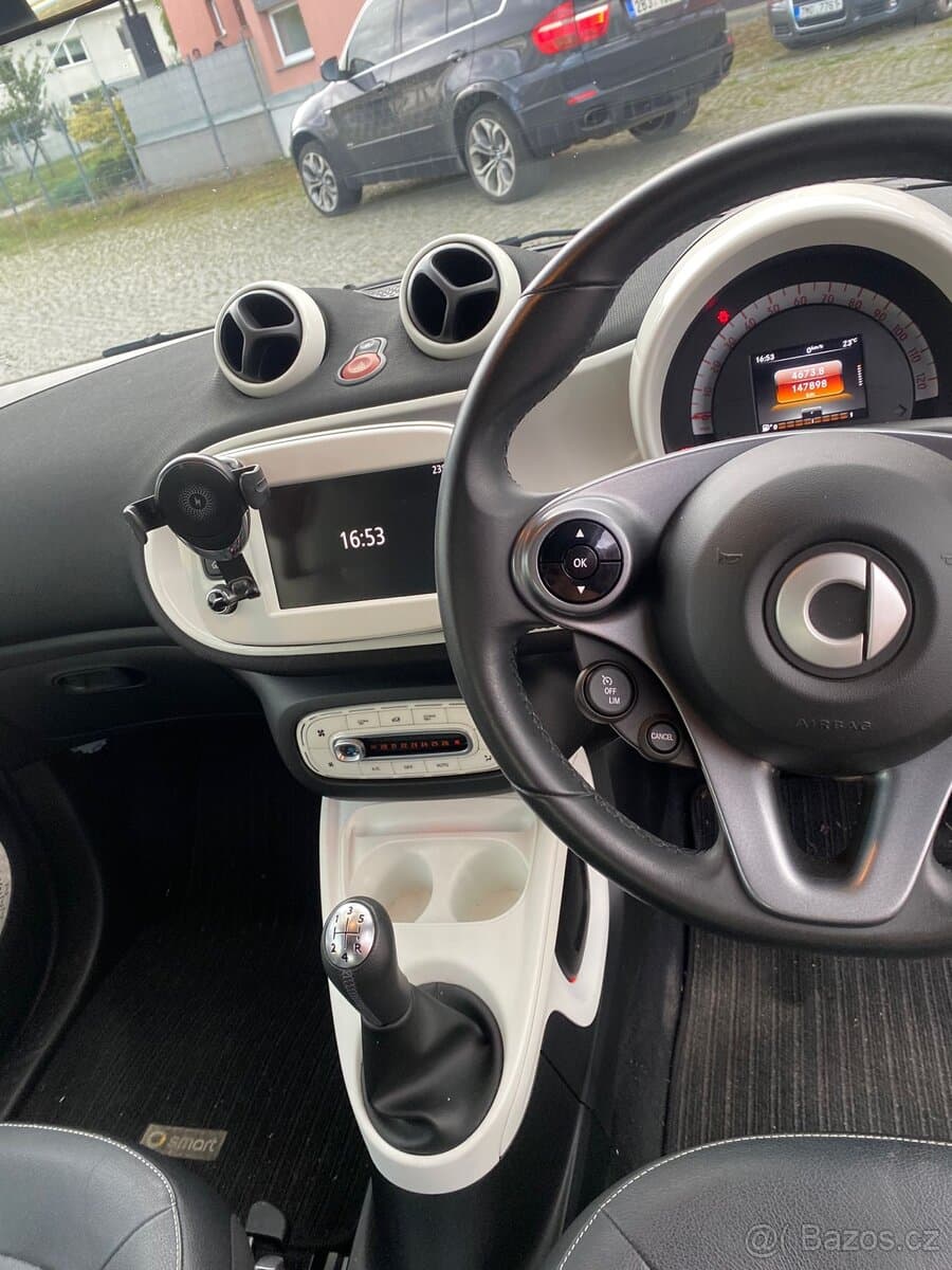 2015 Smart FORTWO - 14