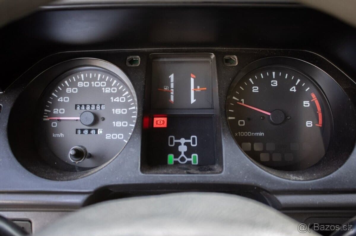 1996 Mitsubishi PAJERO - 14