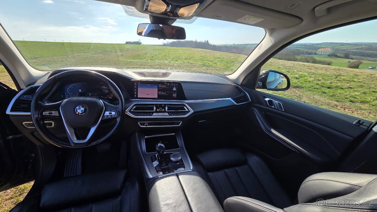 2019 BMW X5 - 14